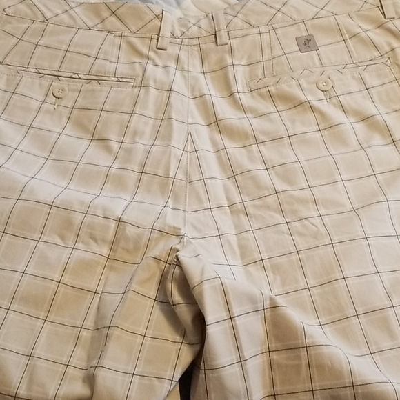 Men's Ashworth Golf Shorts - Picture 2 of 6